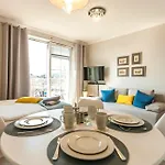 Appartement Uroczy Z Parkingiem