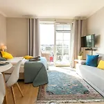 Uroczy Z Parkingiem Appartement