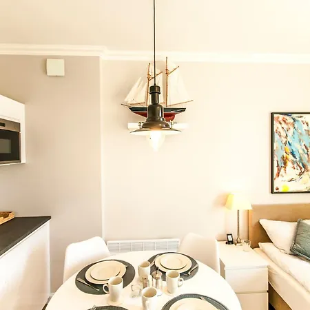 Uroczy Z Parkingiem Apartment *