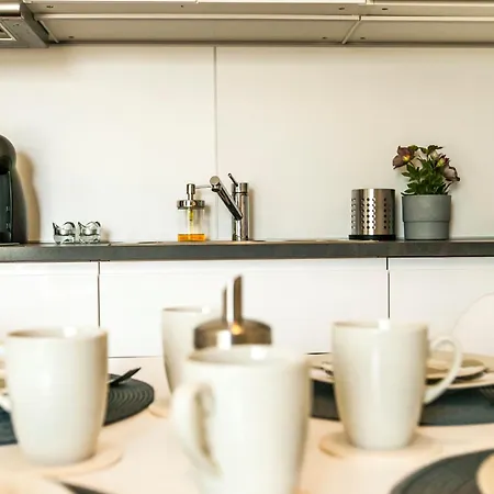 Uroczy Z Parkingiem *