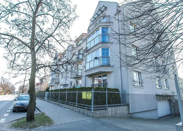 Uroczy Z Parkingiem Lägenhet *